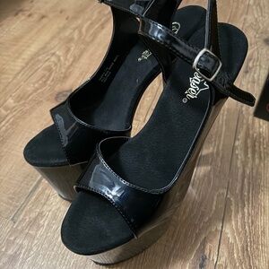 Pleasers (Women’s size 9)